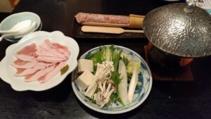 吾愛人で食べた六白黒豚しゃぶしゃぶとつみれ