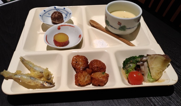 休暇村指宿の夕食で選んだ鹿児島料理の小鉢
